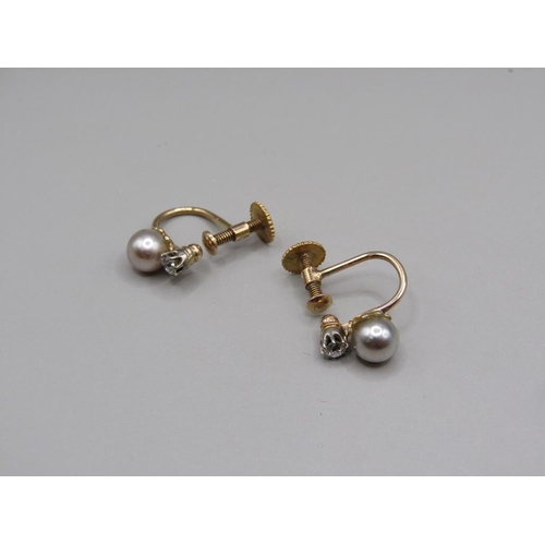 1633 - 9ct GOLD DIAMOND AND PEARL SCREW IN EARRINGS