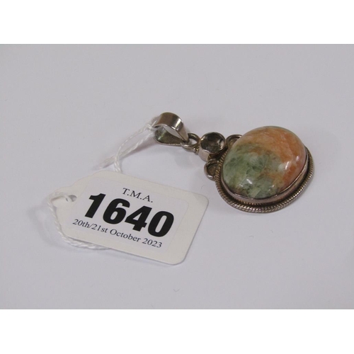 1640 - SILVER AGATE AND SMOKY QUARTZ PENDANT