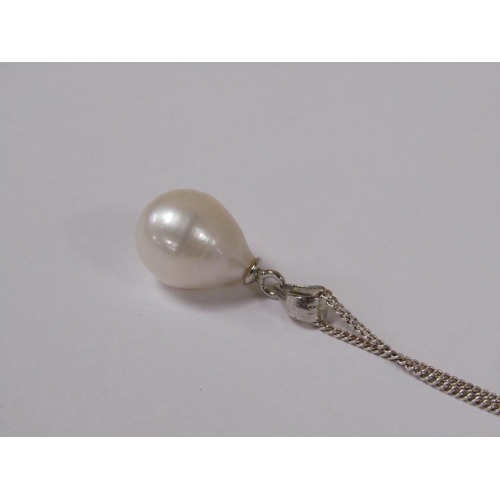 1680 - SILVER CULTURED PEARL NECKLACE