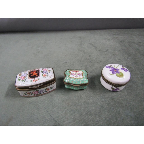 1824A - CONTINENTAL PORCELAIN PILL BOXES - LARGEST 7CM W