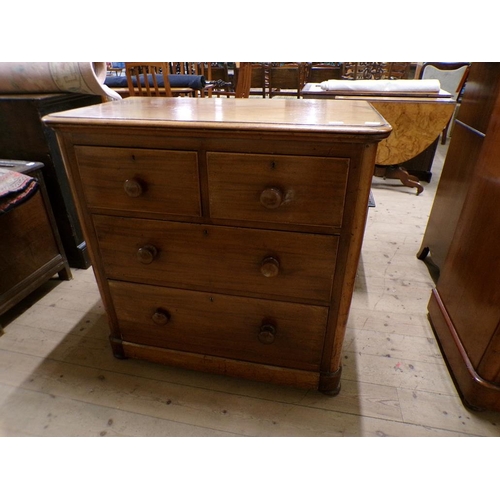 1974 - VICTORIAN MAHOGANY CHEST OF TWO SHORT/TWO LONG DRAWERS ON BUN FEET 89 x 90 cms