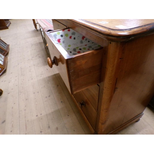 1974 - VICTORIAN MAHOGANY CHEST OF TWO SHORT/TWO LONG DRAWERS ON BUN FEET 89 x 90 cms