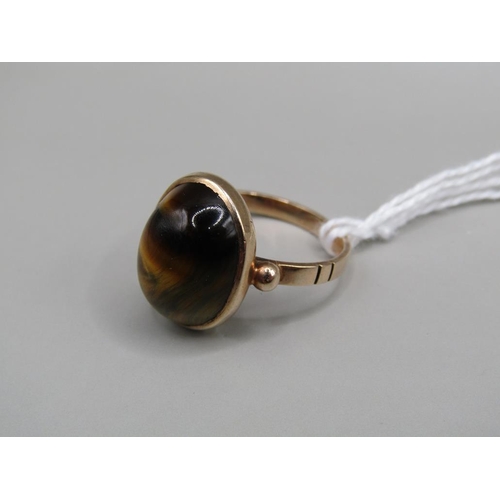 1579 - 9ct GOLD TIGERS EYE SET RING SIZE N