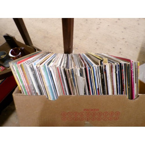 186 - BOX OF MIXED RECORDS