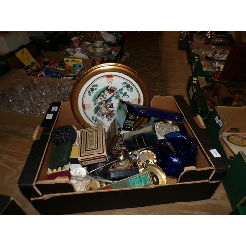 319 - BOX OF MIXED CERAMICS, GLASS ETC TO INCL PAPERWEIGHTS