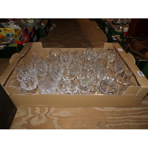 320 - CRYSTAL GLASSES