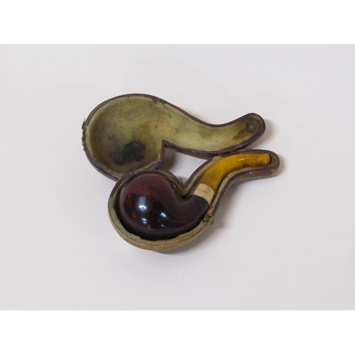 1516 - PIPE IN A FITTED LEATHER CASE WITH 9ct GOLD BAND