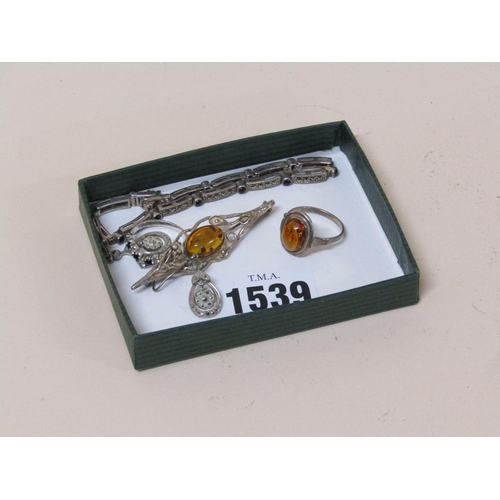 1539 - SILVER AMBER SET BROOCH AND RING PLUS A SILVER MARCASITE BRACELET, RING AND EARRINGS