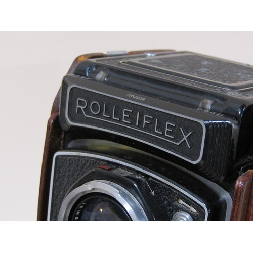 1551 - ROLLEIFLEX FRANKE AND HEIDECKE CAMERA IN BROWN LEATHER CARRY CASE