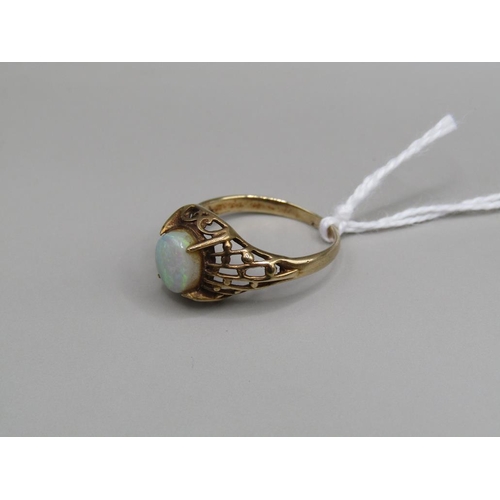 1600 - 9ct GOLD OPAL SET RING SIZE L