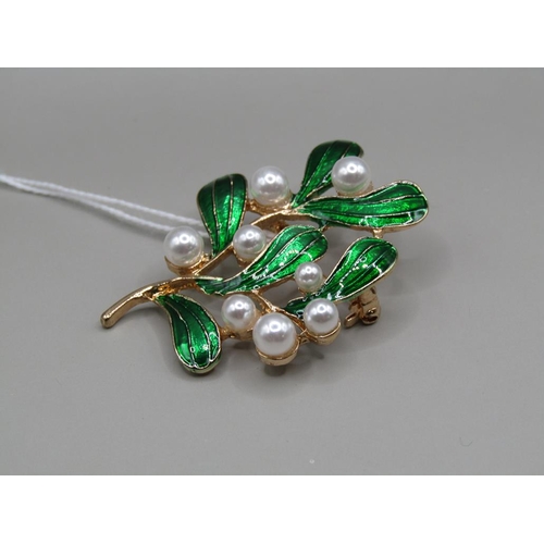 1685 - ENAMEL MISTLETOE BROOCH