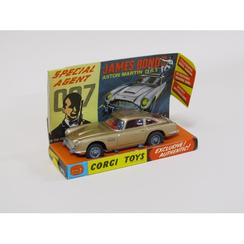 1690 - CORGI TOYS BOXED NO.261 - JAMES BOND SPECIAL AGENT 007 ASTON MARTIN DB5 IN GOLD