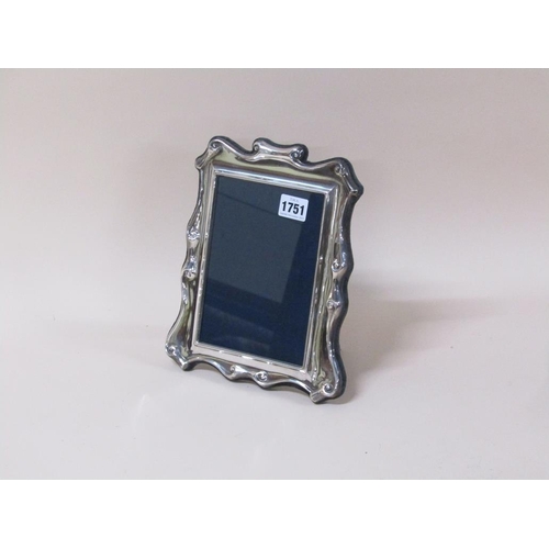 1751 - SILVER FRAMED EASEL PHOTOFRAME