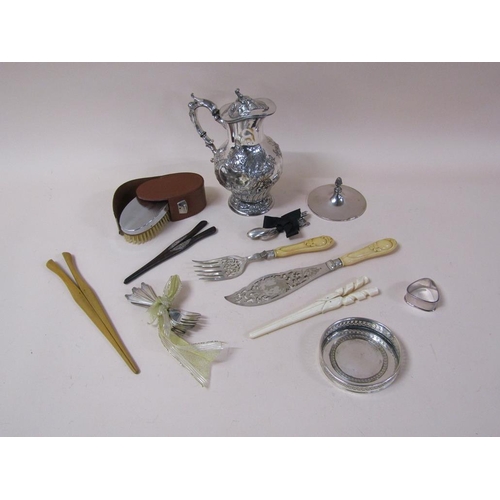 1795 - BOX OF MIXED SILVER PLATE TO INC. SERVING KNIVES, SPOONS, WATER JUG, ETC