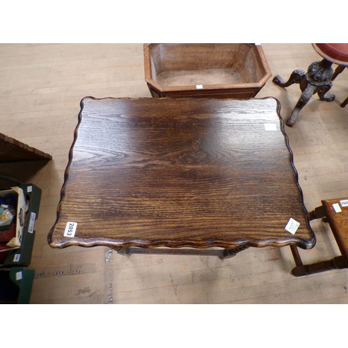 2053 - EARLY 20c OAK OCCASIONAL TABLE 58 x 73cms