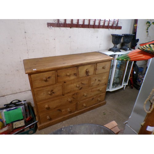 556 - PINE CHEST OF DRAWERS