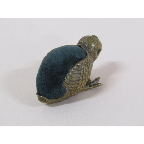 94 - An Edwardian brass chick pin cushion, 5cm w.