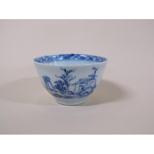 170 - A Chinese blue and white Export tea bowl and saucer, saucer 12cm diam, tea bowl 4.5cm h.