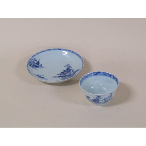 170 - A Chinese blue and white Export tea bowl and saucer, saucer 12cm diam, tea bowl 4.5cm h.