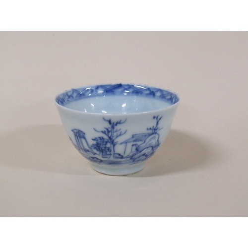 170 - A Chinese blue and white Export tea bowl and saucer, saucer 12cm diam, tea bowl 4.5cm h.