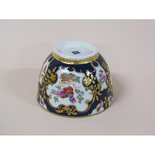 185 - An 18c Worcester Dr. Wall exotic bird sugar bowl on a blue mottled ground, exotic birds, flowers and... 