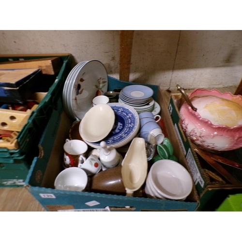 135 - BOX OF MIXED CHINA TO INC. TEAWARES