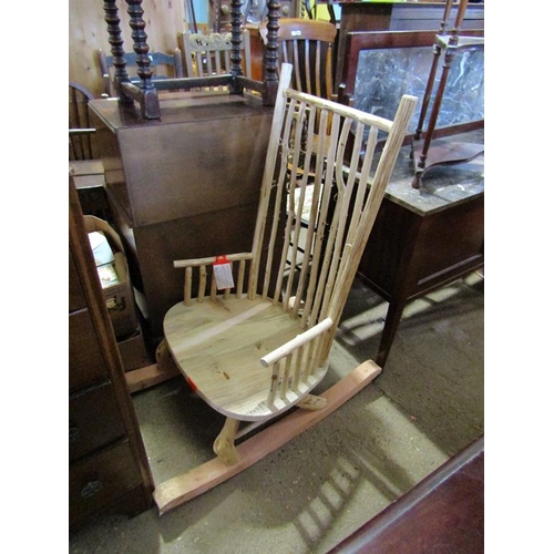 815 - ROCKING CHAIR