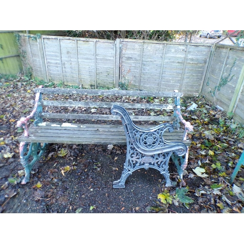 989 - GARDEN BENCH  AND BENCH ENDS