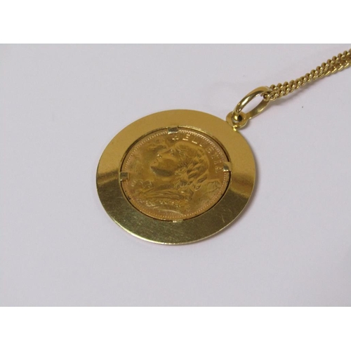 1495 - SWISS GOLD 20 FRANC 1935 RE-STRIKE IN 18ct GOLD MOUNT AND CHAIN (CHAIN AND MOUNT 11.4g) COIN 6.4g