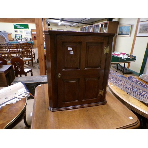 2013 - LATE GEORGIAN OAK HANGING CORNER CUPBOARD, 67CM W, 75CM H