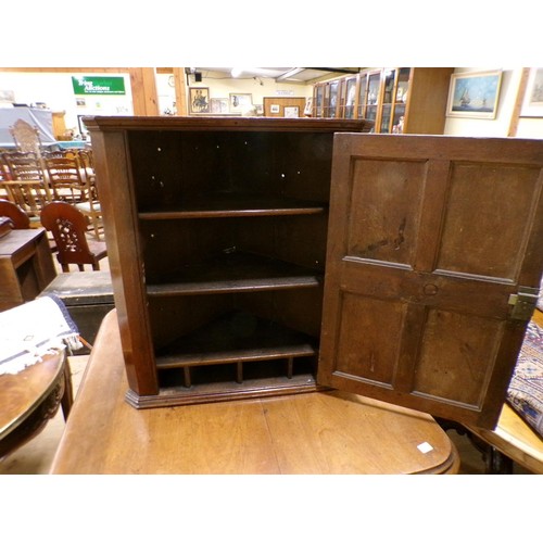 2013 - LATE GEORGIAN OAK HANGING CORNER CUPBOARD, 67CM W, 75CM H