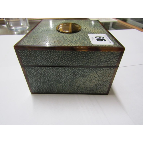 99 - An early 20c shagreen and tortoiseshell cigarette box with an agate stone mount, 12cm w, 6.5cm h.