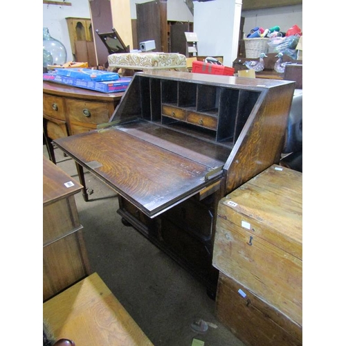 619 - 1930s OAK SIDEBOARD