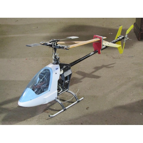 666 - MODEL RC HELICOPTER