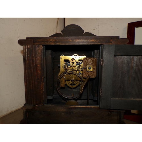 34 - SIMULATED VICTORIAN SLATE MANTEL CLOCK