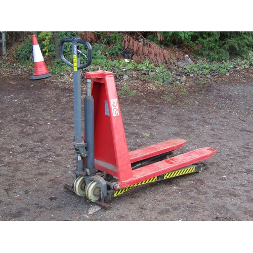 1010 - PALLET TRUCK