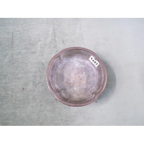 1437 - ORIENTAL BRONZE SHALLOW BOWL, SEAL MARK TO BASE