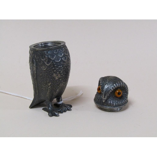 1514 - EARLY 20c PEWTER PEPPER POT IN THE FORM OF AN OWL