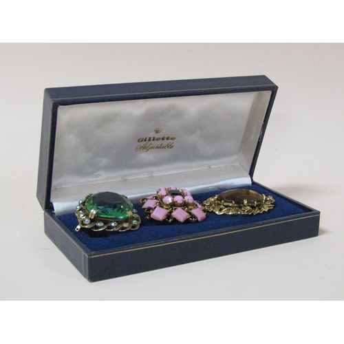 1521 - BOX OF THREE COSTUME BROOCHES