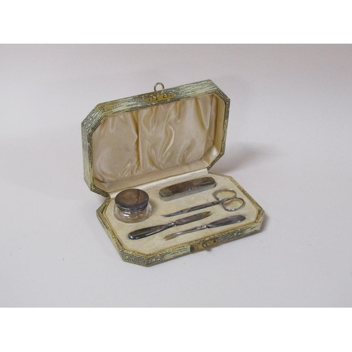 1522 - BOXED SILVER MANICURE SET