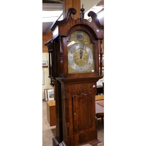 1285 - LATE 18C/EARLY 19C OAK LONGCASE CLOCK WITH A GILT AND ARCH DIAL, 240CM H