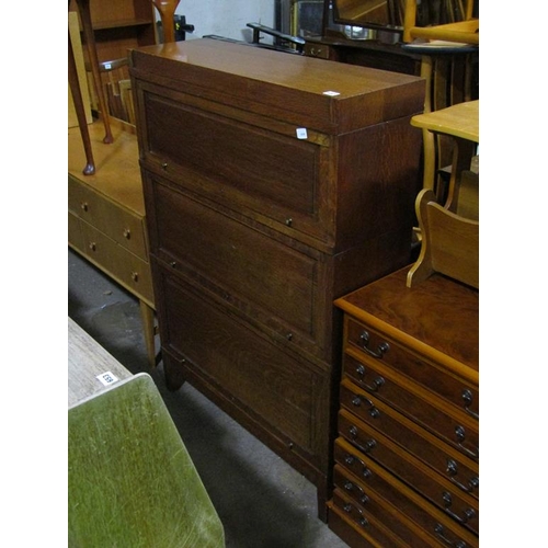 660 - THREE TIER OAK BOOKCASE