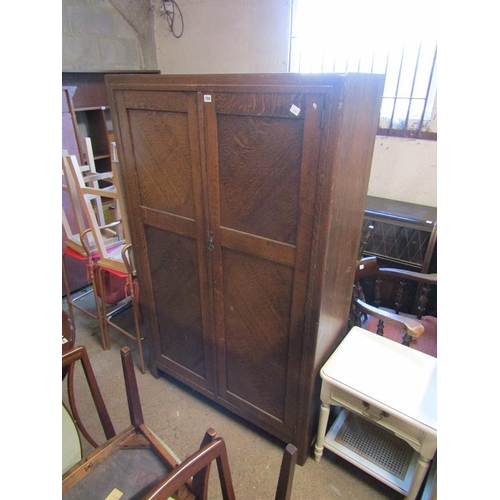 750 - OAK WARDROBE