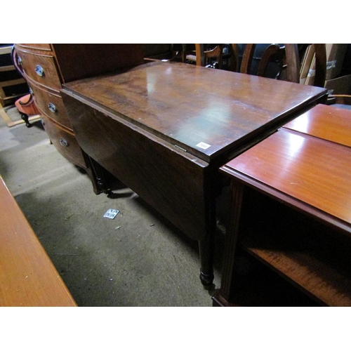 780 - 19C MAHOGANY DROPLEAF TABLE