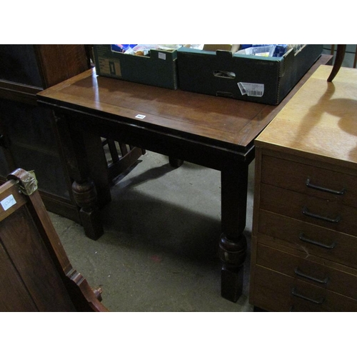 903 - 1930s OAK GATELEG TABLE