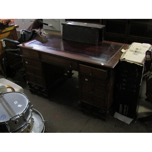 936 - 1930s OAK PEDESTAL DESK