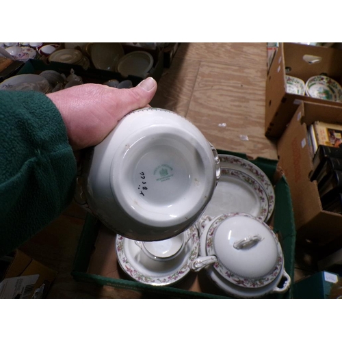 307 - IMPERIAL PORCELAIN SERVICE