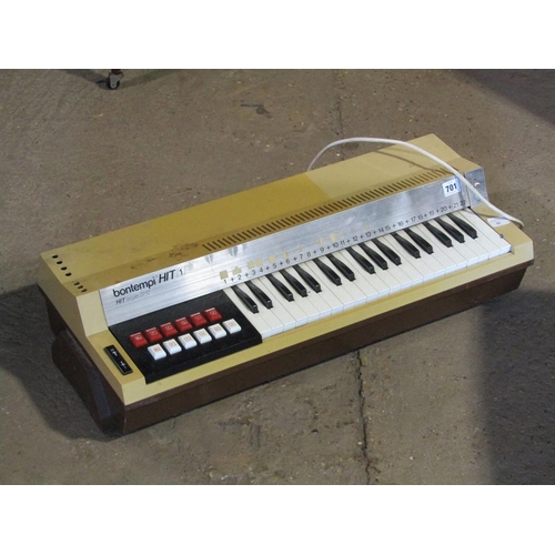 701 - ELECTRIC KEYBOARD