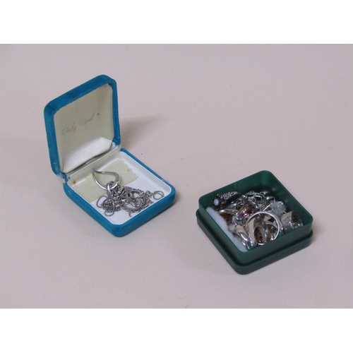 1544 - BOX OF SILVER RINGS PLUS SILVER CHAIN AND PENDANTS