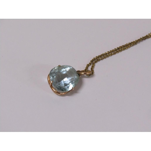 1569 - GOLD MOUNTED BLUESTONE PENDANT ON GILT METAL CHAIN